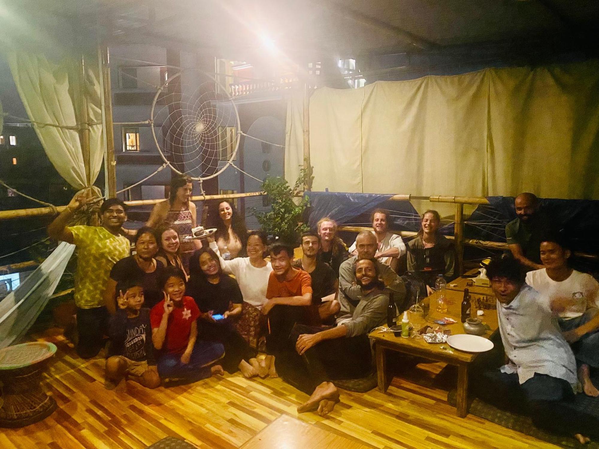 Planet Nomad Hostel Катманду Экстерьер фото